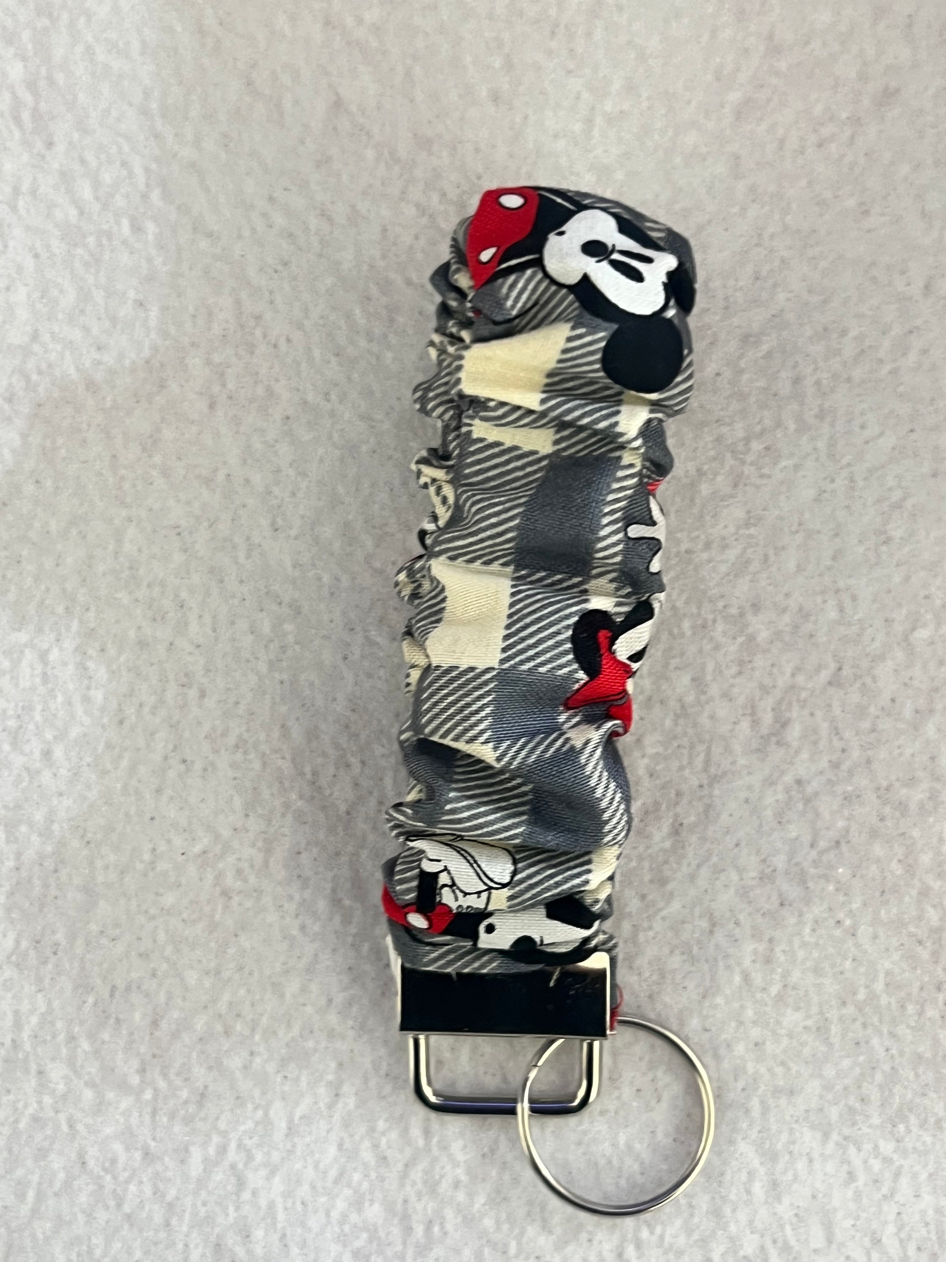 Wristlet & Key Fobs/Key Chains